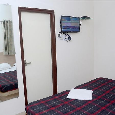 Hotel Kuber Nagpur Buitenkant foto